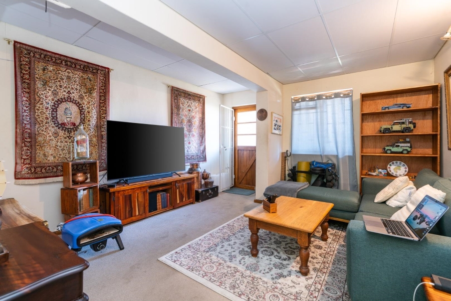 5 Bedroom Property for Sale in Oranjezicht Western Cape